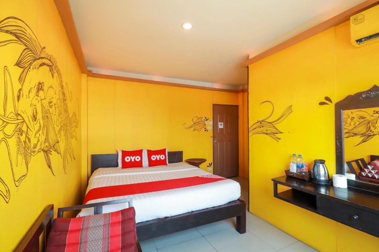 OYO 768 First Station Hotel Chiang Mai Exterior foto